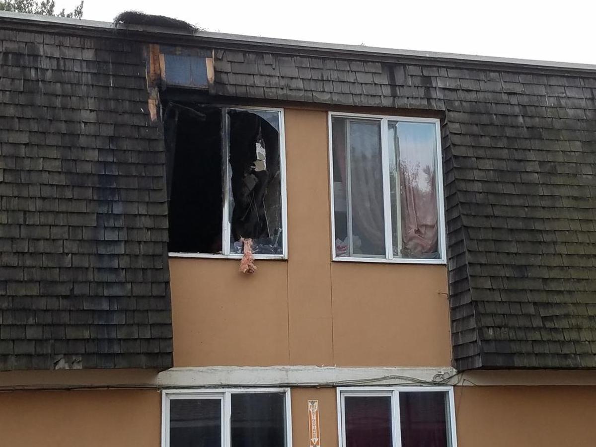 An early Saturday fire tore through a Pasco apartment torching it and damaging several others.