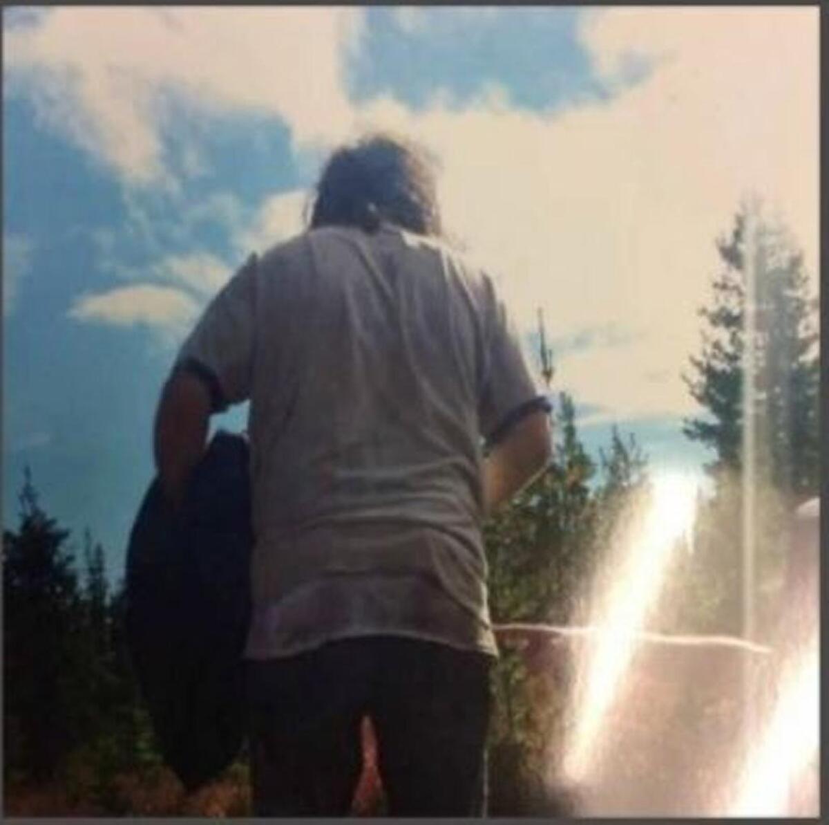 Austin Oldfield’s family believes this man may be their lost relative. He was dropped off in 2015 in Trout Lake, about 160 miles from the Tri-Cities.