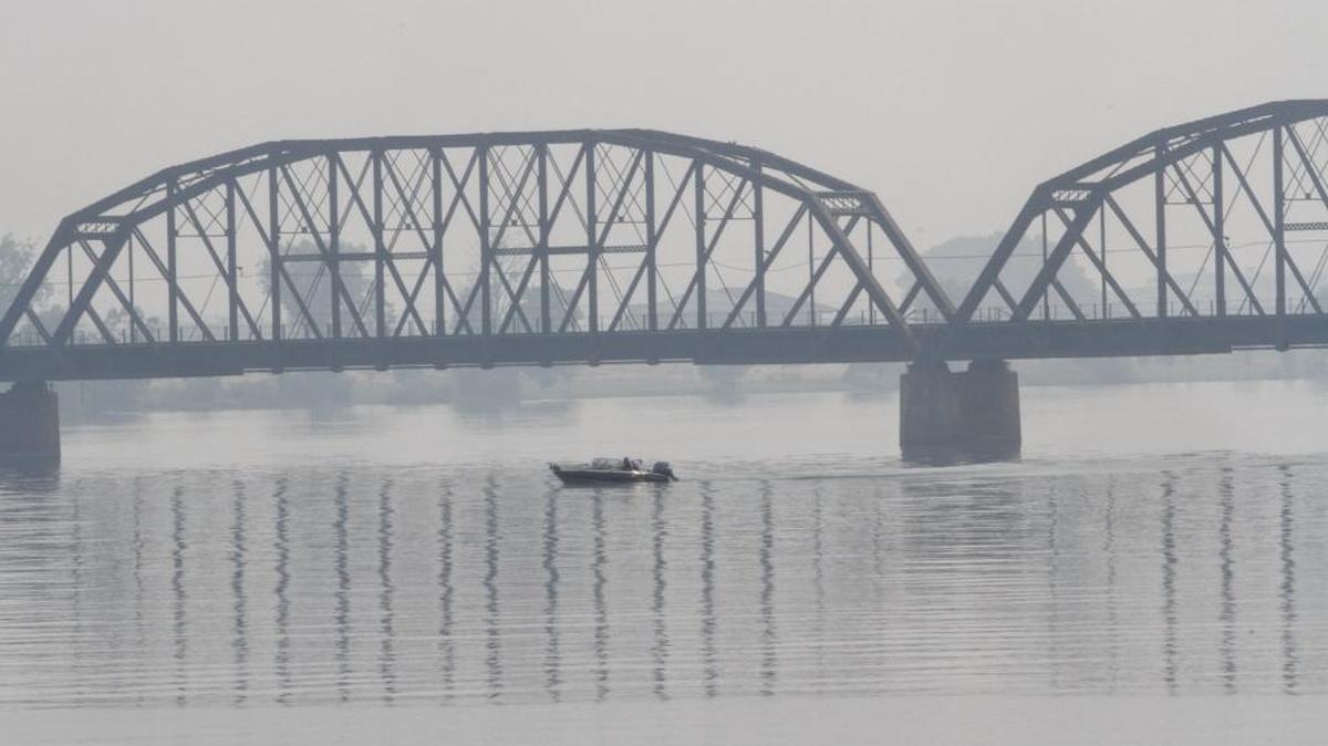 A view over the Columbia River of the smoke on Wednesday in Kennewick. Smoke from the dozens of British Columbia wildfires and fires in northern Washington caused gray skies.