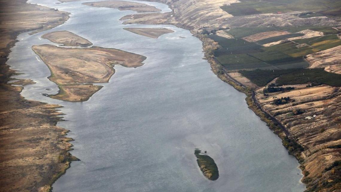 The U.S. Army Corps of Engineers would have to account for its Columbia River shoreline holdings and how they were acquired by March 1, 2017, under language included in the National Defense Authorization Act.