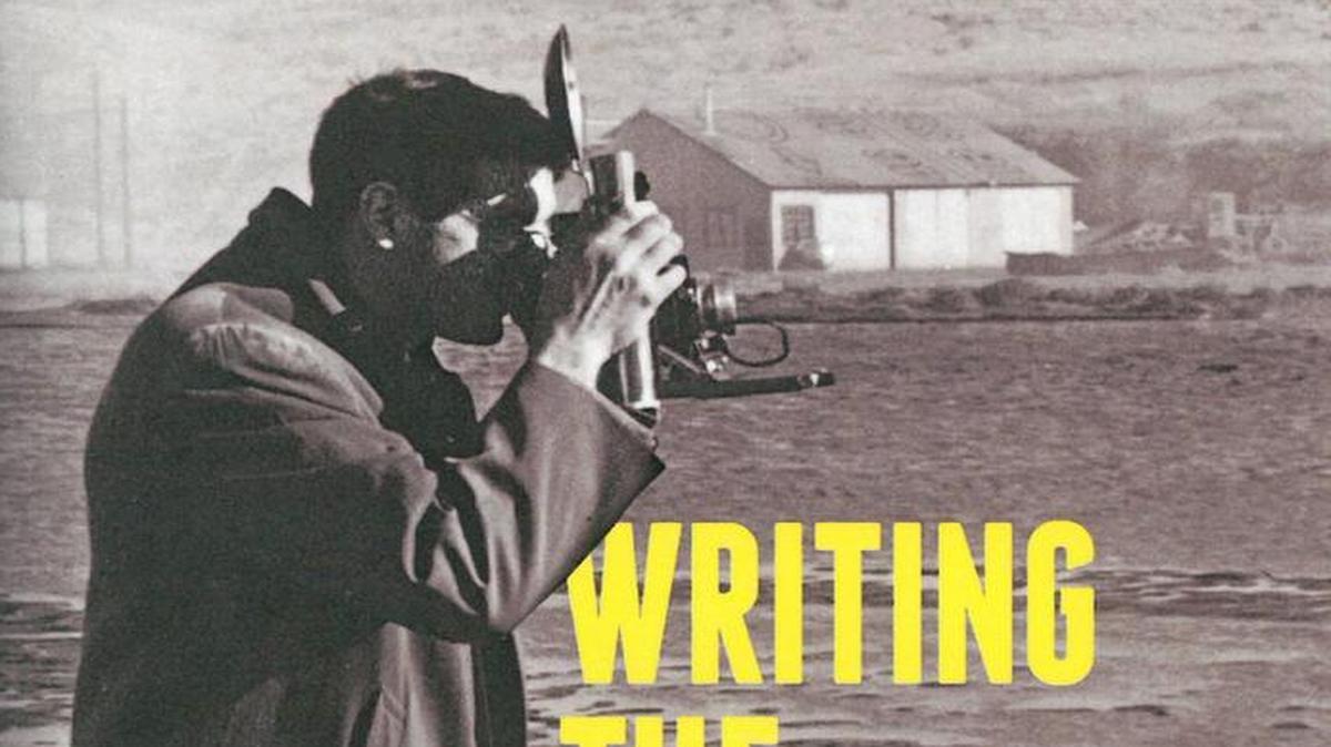 Hill Williams’ latest book was published shortly before his death. It includes memories of growing up in Pasco and coverage of Eastern and Western Washington as a reporter for the Tri-City Herald and Seattle Times.