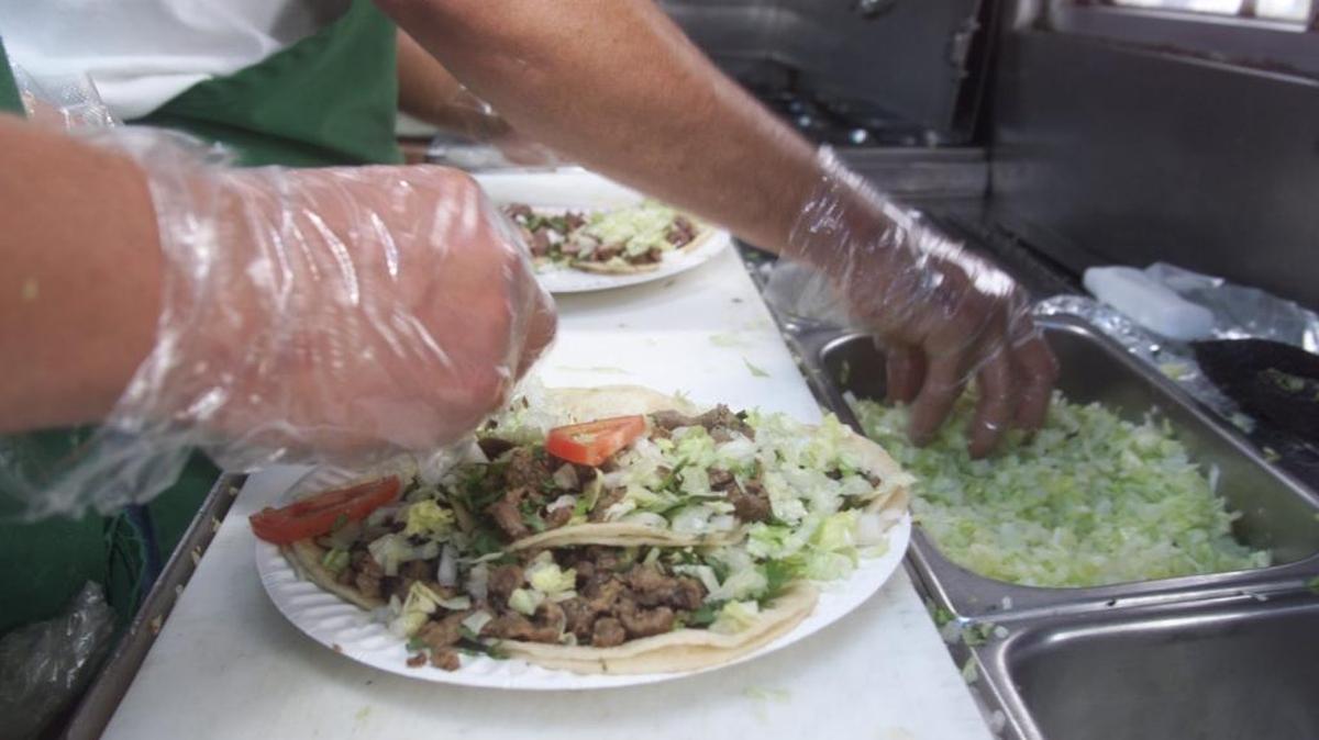 Participants in the 2016 Pasco Taco Crawl will have the opportunity to try 20 tacos in a 16-day period with purchase of a $20 booklet. Then they can vote for which taco truck or restaurant makes the best taco in the downtown area.