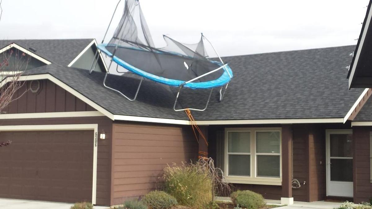 The weather service warns gusty winds may making driving difficult and send loose objects airborne, such as construction material, lawn furniture and garbage cans.