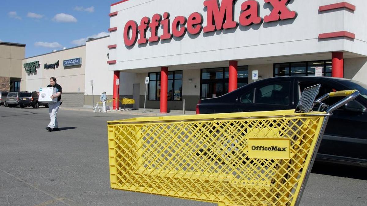 
Kennewick’s OfficeMax store is one of 400 being closed by Office Depot, which merged with OfficeMax in 2014, over the next several years. Its last day of business will be Nov. 14.
