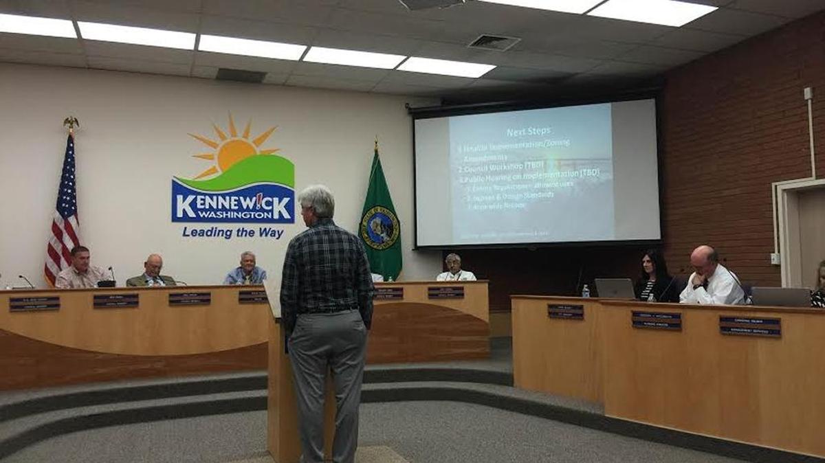 
Larry Peterson, planning director for the Port of Kennewick, talks to the Kennewick City Council about the Bridge-to-Bridge plan.
