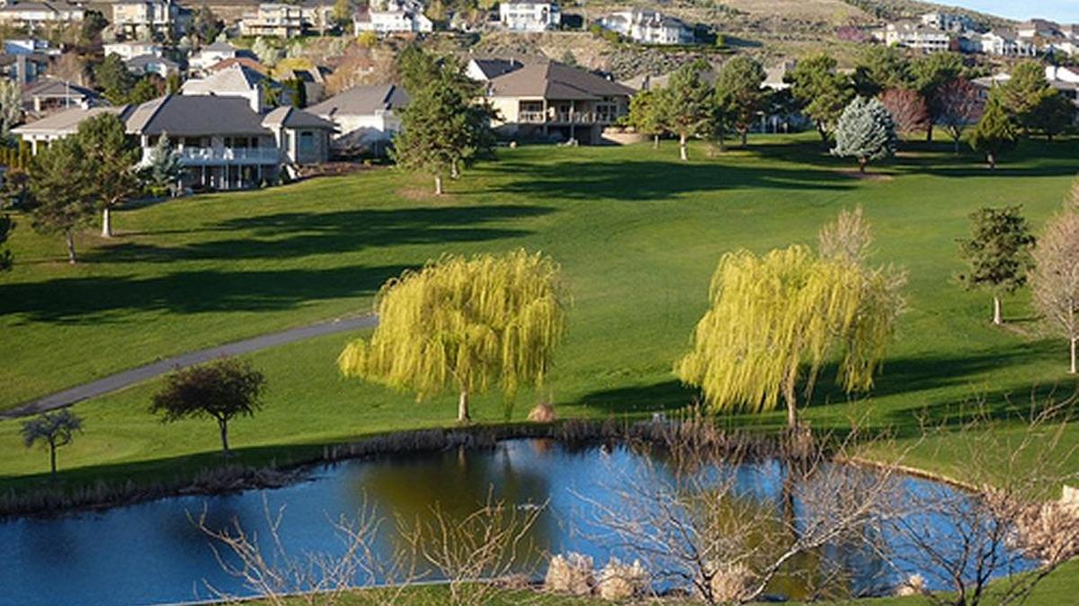 Canyon Lakes in Kennewick.