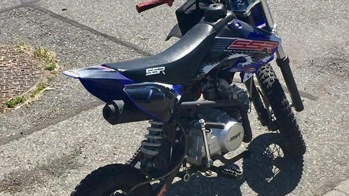 A man was arrested after trying to outrun a Kennewick police patrol car on a minibike on Thursday.