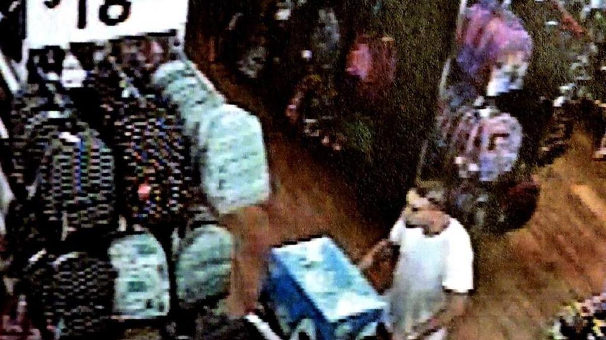 On Sunday night, a loss prevention employee at the Kennewick Walmart spotted Kyle Ray Vanhalteren, 27, snacking on stolen doughnuts before he attempted to leave the store with a cart full of other items he did not pay for.
