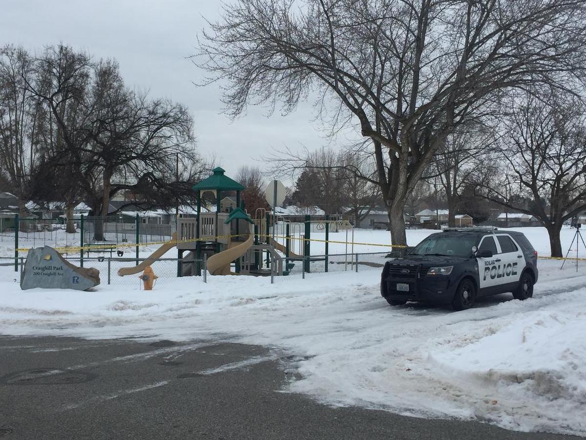 Richland police are looking for two people reportedly tied to a early Tuesday morning stabbing on the 300 block of Craighill. Avenue.
