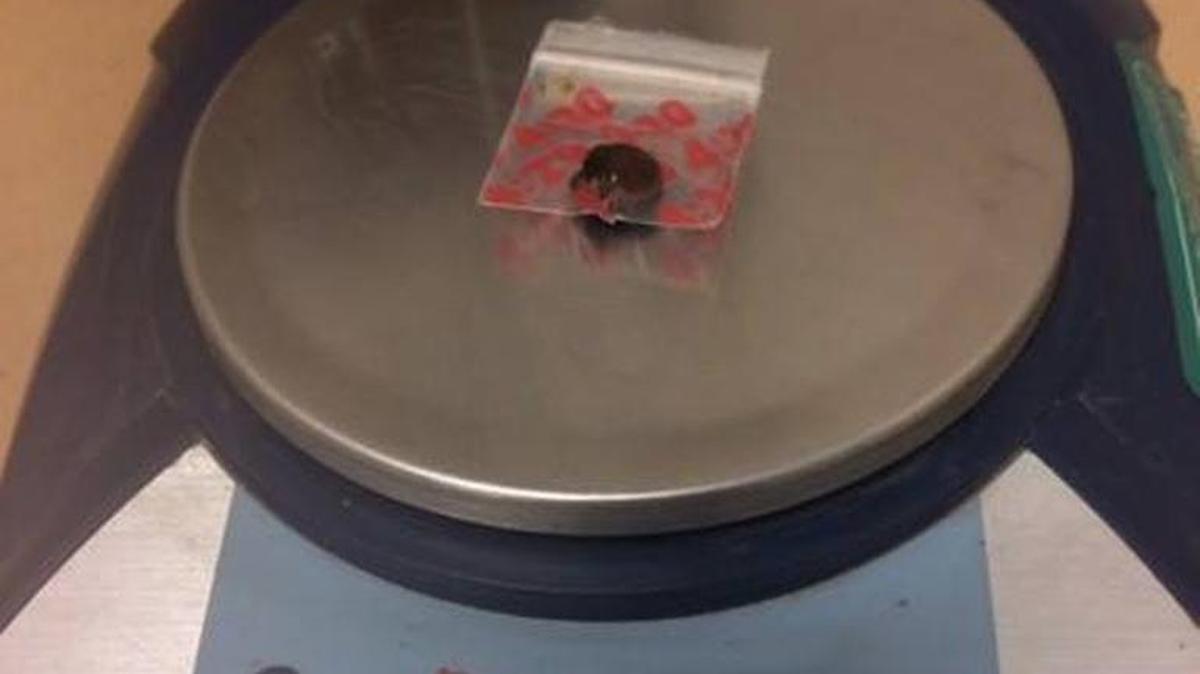 Benton County detectives say heroin was discovered in a suspect’s pockets after he was arrested at a West Richland gas station.