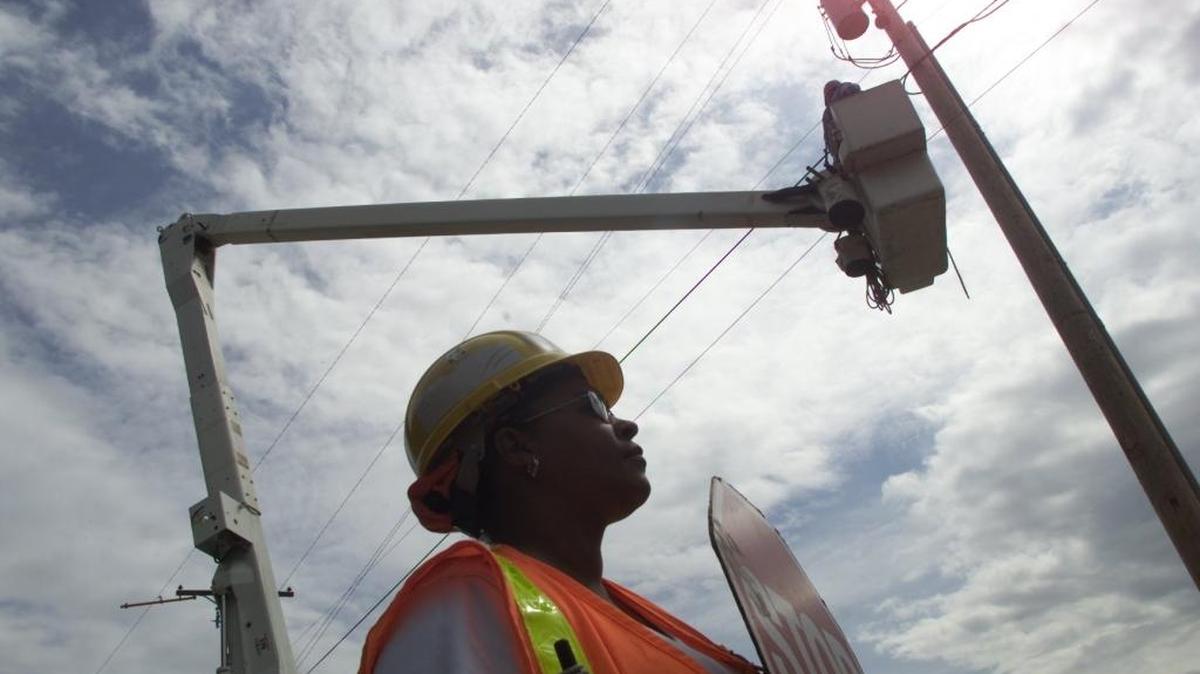 Starting June 7 Washington state law requires drivers to move over a lane or slow down if they pass line trucks or other utility vehicles stopped for work along highways.