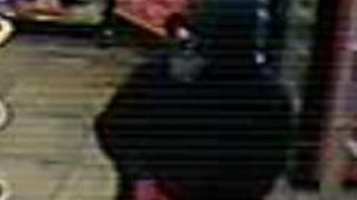 One of two suspects in a Monday morning robbery at a Circle K convenience store. Kennewick police are seeking help locating the men.