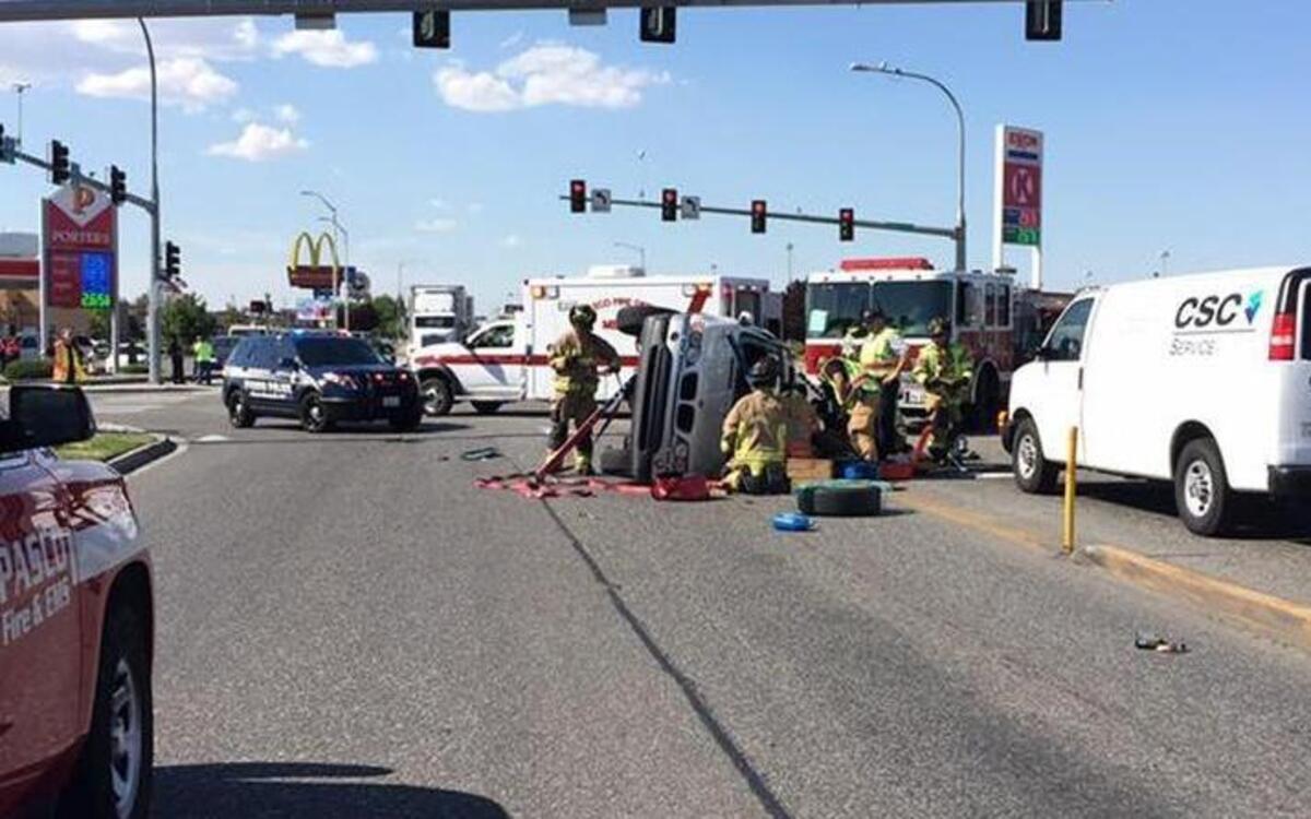 Pasco police and fire crews are on the scene of a rollover collision at the intersection of Burden Boulevard and Road 68.