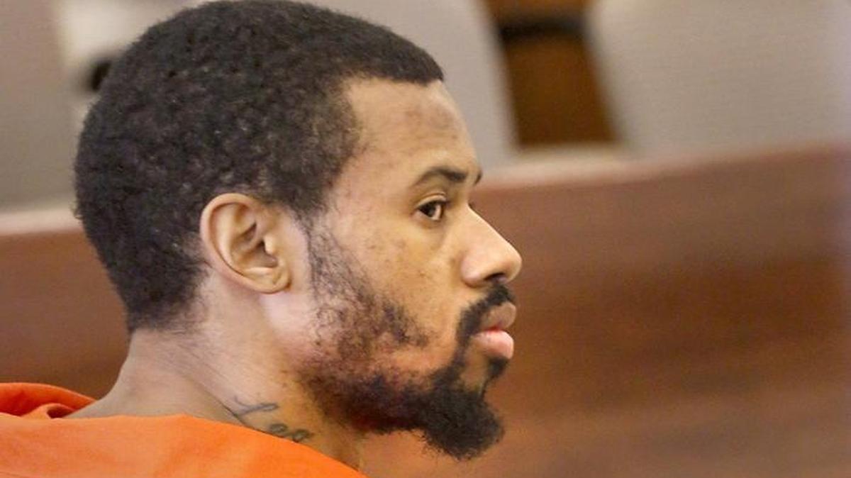 Murder suspect Kenyatta K.E. Bridges during a hearing in Franklin County Superior Court. His lawyer has been given limited access to phone calls a prosecution witness made while locked up in Benton County jail.