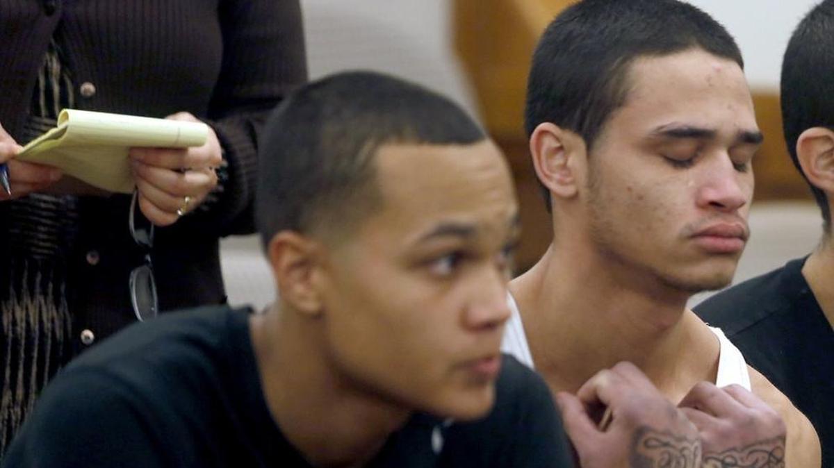 Michael D. Anderson III, left, has a Jan. 31 trial for allegedly helping his younger brother, DeShawn I. Anderson, hide from Pasco police during a late 2014 crime spree. The brothers are pictured in December 2014, one week after DeShawn Anderson killed a Pasco man in retaliation for the shooting death of his friend.