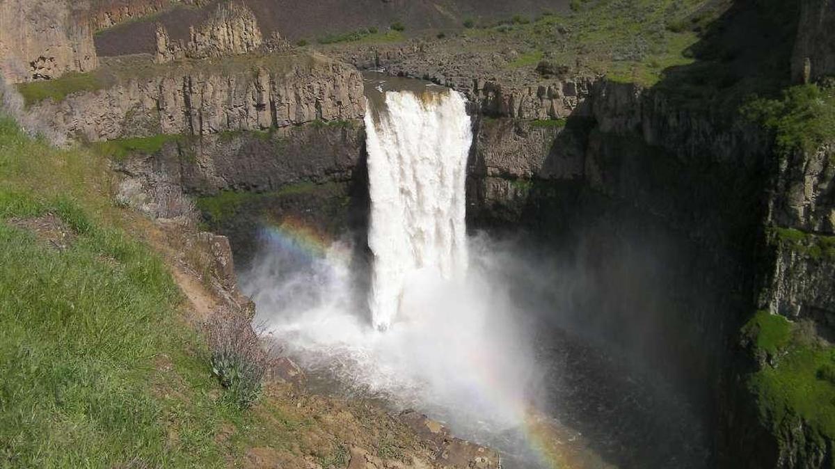 Palouse Falls State Park was evacuated Thursday when a wild fire reignited.