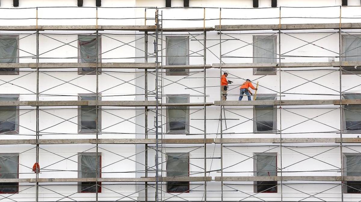 The Tri-City unemployment rate of 8.4 percent, was the lowest seen in the month of January since 2010, according to figures released by the state. The leisure and hospitality sector added 800 positions, for a total of 10,300. These workers are building the new Hampton Inn near the TRAC center in Pasco. The 120-room hotel is expected to open in June.
