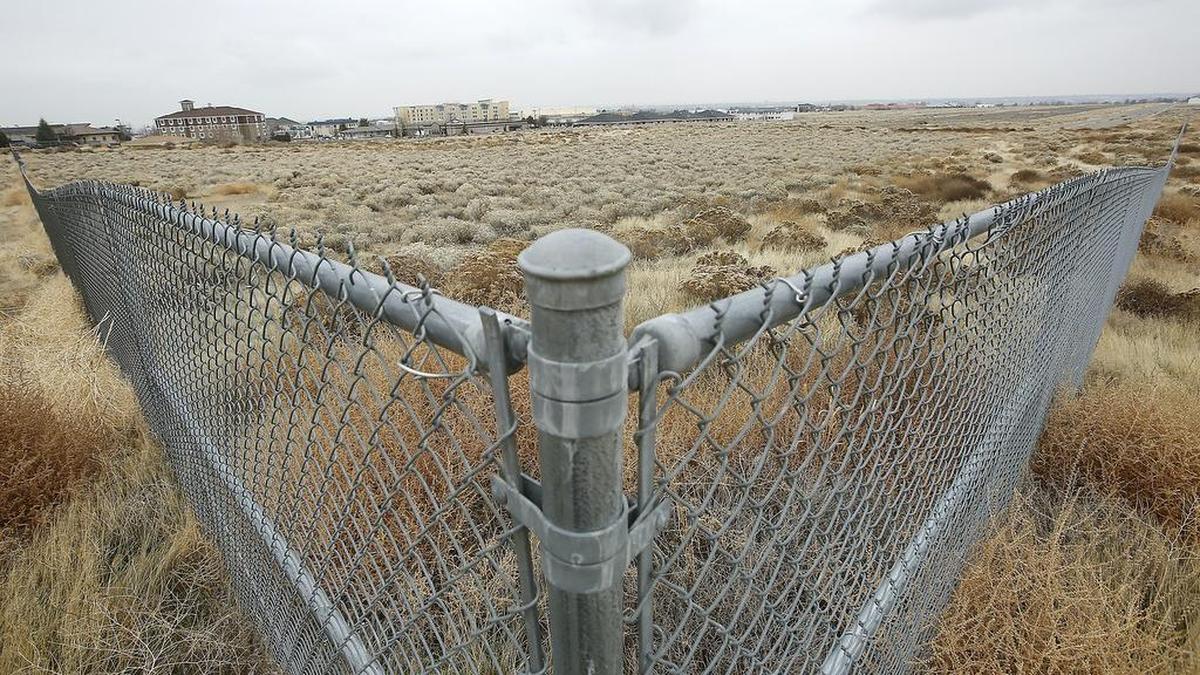 The Port of Kennewick and Total Site Services break ground Monday on a $4.9 million infrastructure project that will set the stage to redevelop Vista Field, the  103-acre former municipal airport in the heart of the city.