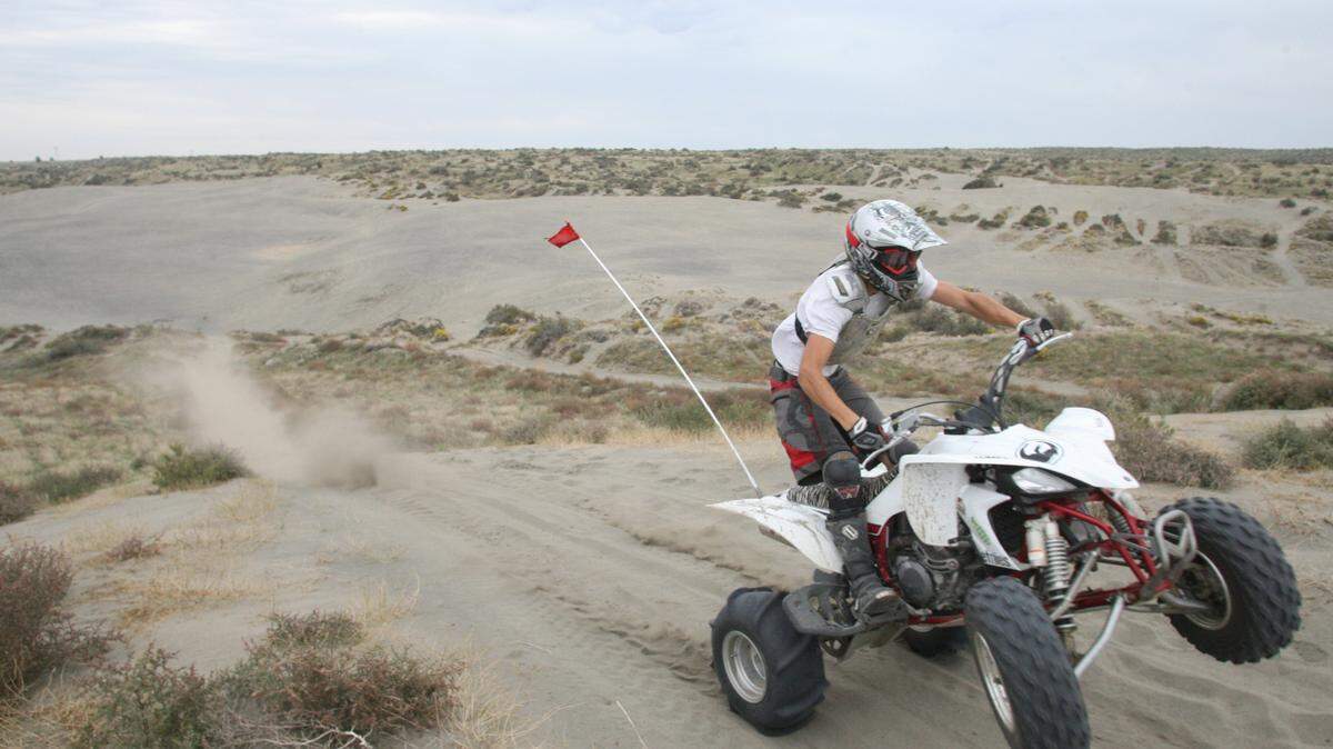 Franklin County received 14 bids for a road project to provide access to the popular Juniper Dunes Recreation Area Tuesday. The 4.7-mile road should open in mid-2019.
