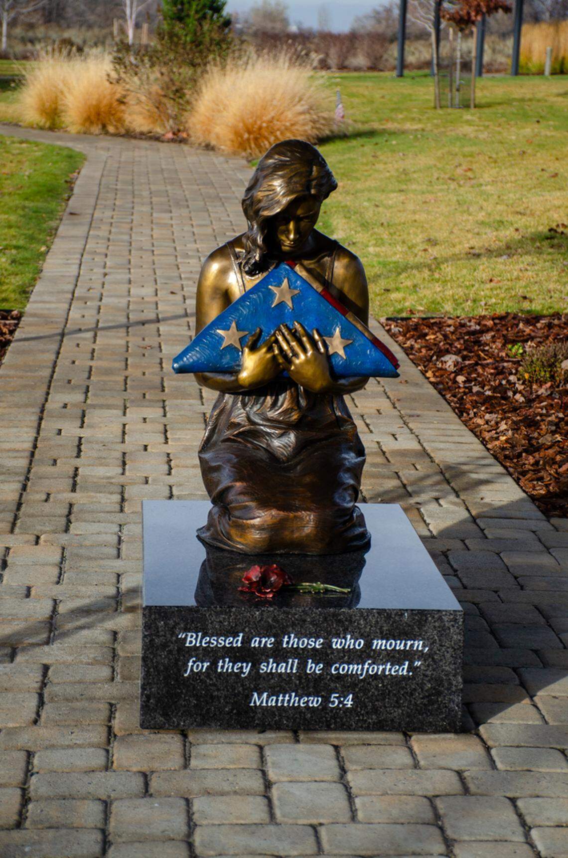 Sutton Betti’s bronze statue of a mourning Gold Star mother was installed Friday at Einan’s at Sunset Funeral Home in Richland, Washington.