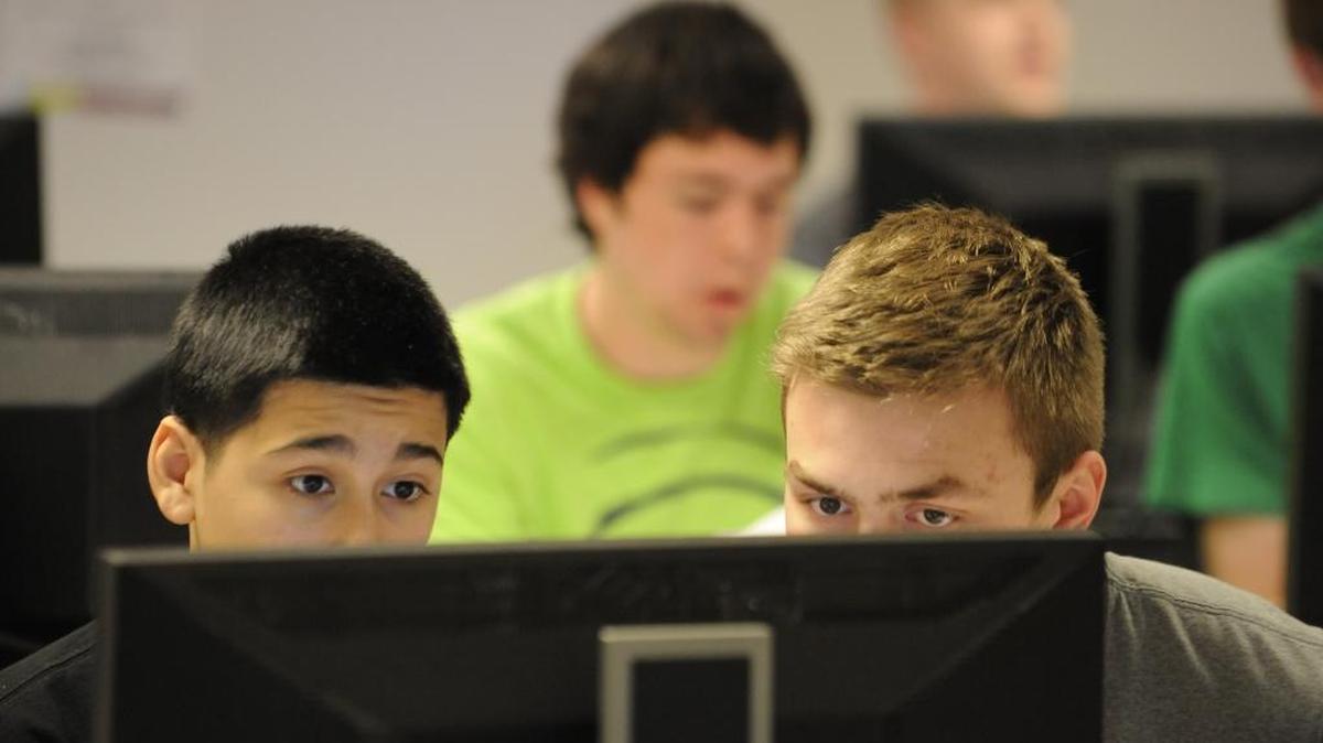 Hanford contractor Washington River Protection Solutions announced a donation of $127,000 to various STEM initiatives, such as this competition organized by the Mid-Columbia STEM Education Collaboratory at Washington State University Tri-Cities in Richland.