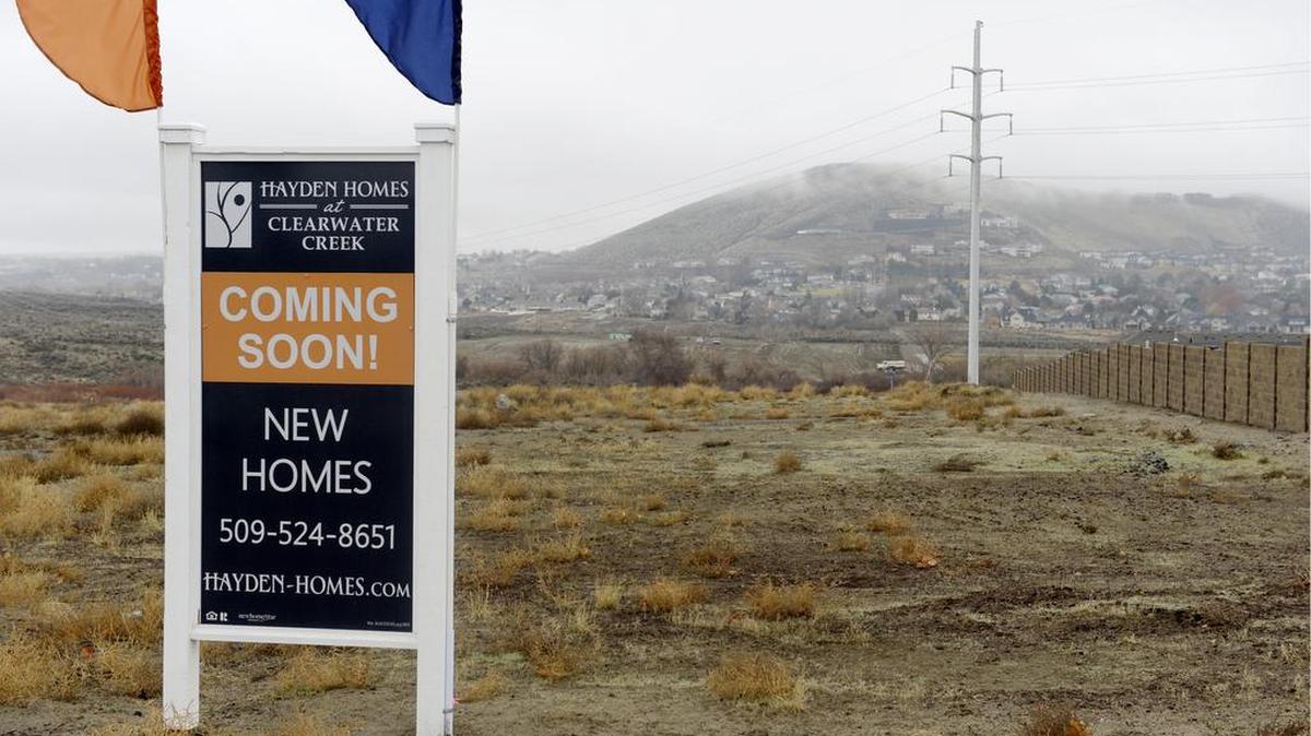 Clearwater Creek, the new subdivision of Hayden Homes, borders Amon Creek Natural Preserve in south Richland near the intersection of Steptoe Street and Rachel Road. The Kennewick School District will build its 16th elementary school in the neighborhood with a record 38 classrooms.