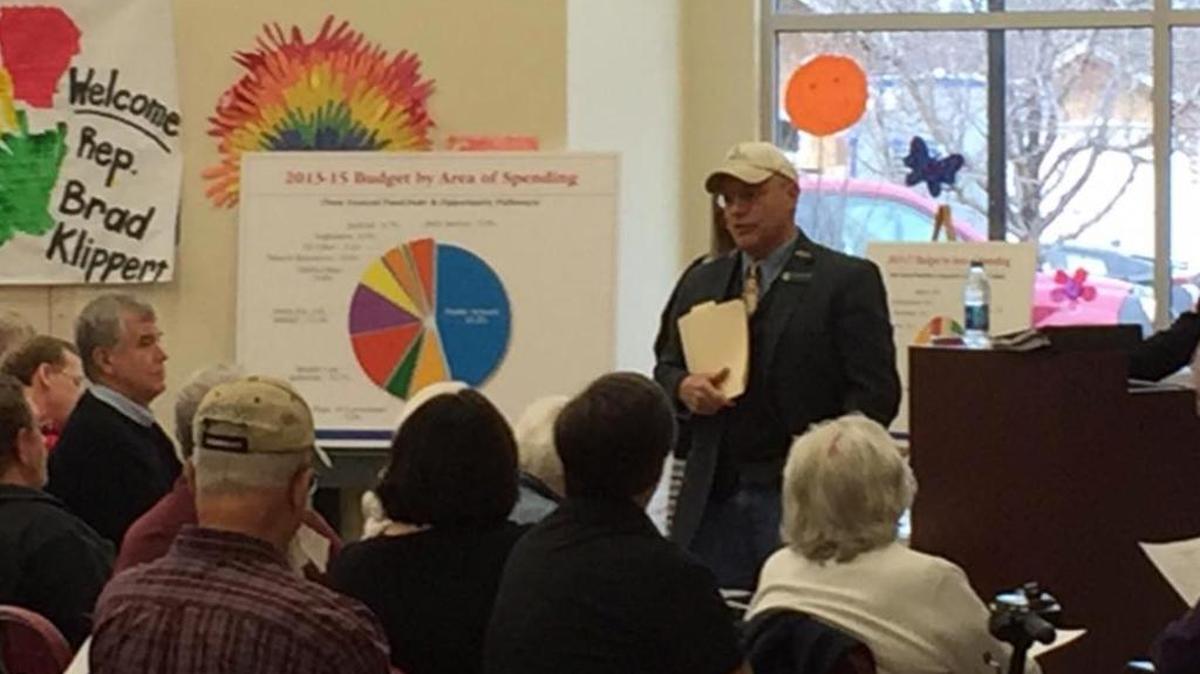 State Rep. Brad Klippert addresses constituents at a town hall meeting in Richland.