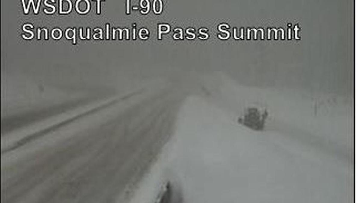 A winter storm warning has been issued for possibly heavy snow on Snoqualmie Pass through Wednesday night.