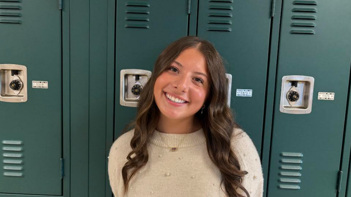 Marjorie Bunch, a senior at Richland High School, has been named recipient of the Congressional Award Gold Medal.