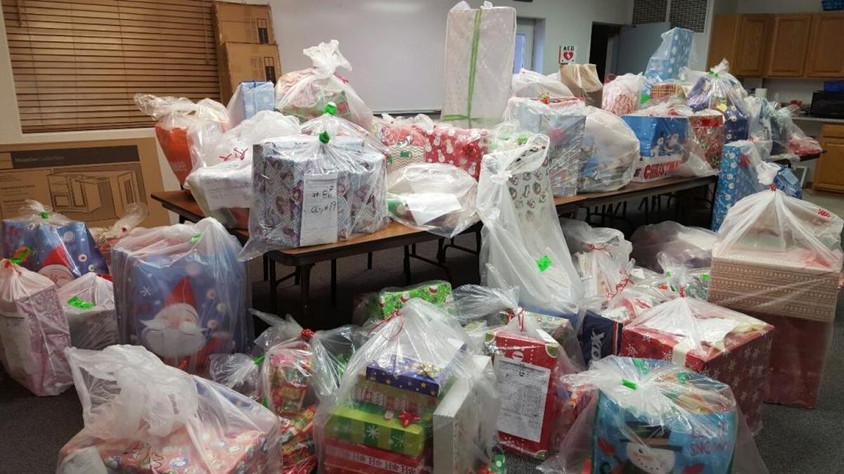Hanford Atomic Metal Trades Council’s 14 affiliates and the Hanford community adopted 107 foster kids this year.