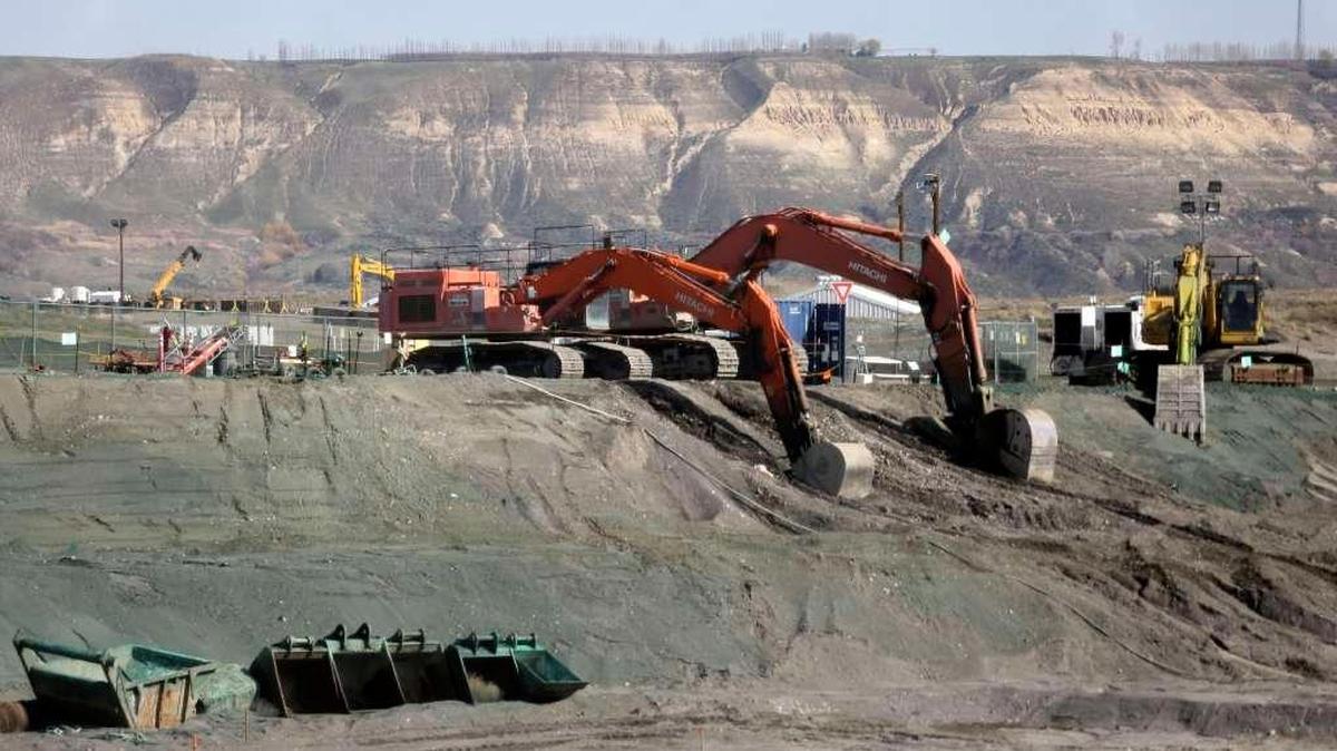 Environmental cleanup work along the river, which includes the 618-10 Burial Ground, could get more money under the Senate’s fiscal 2017 proposed budget for Hanford.