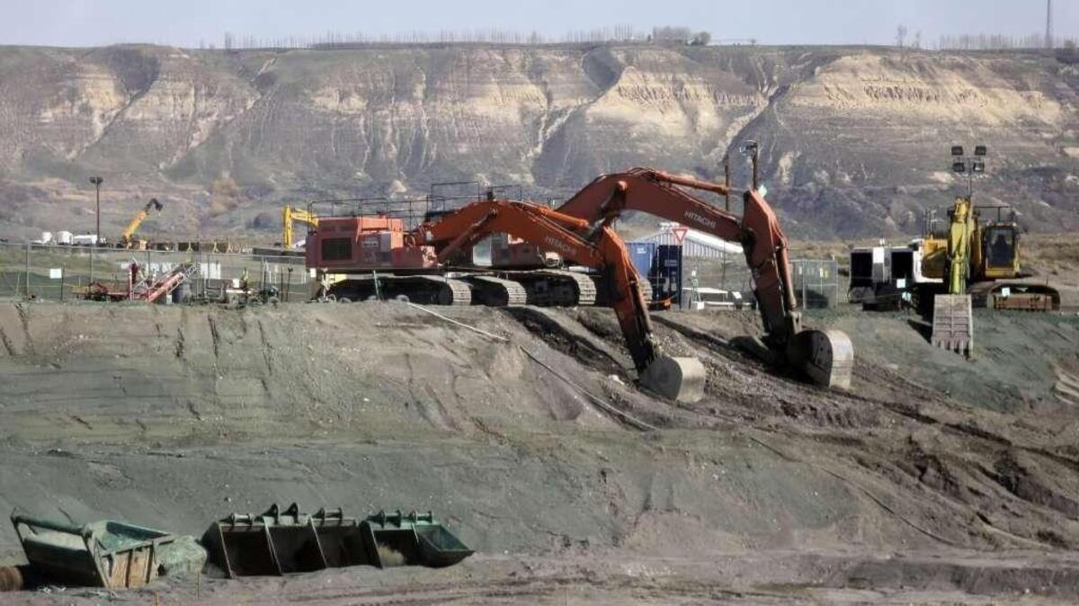 Money in a federal budget agreement reached by Democrats and Republicans negotiators late Sunday would allow environmental cleanup to continue at Hanford’s 618-10 Burial Ground.
