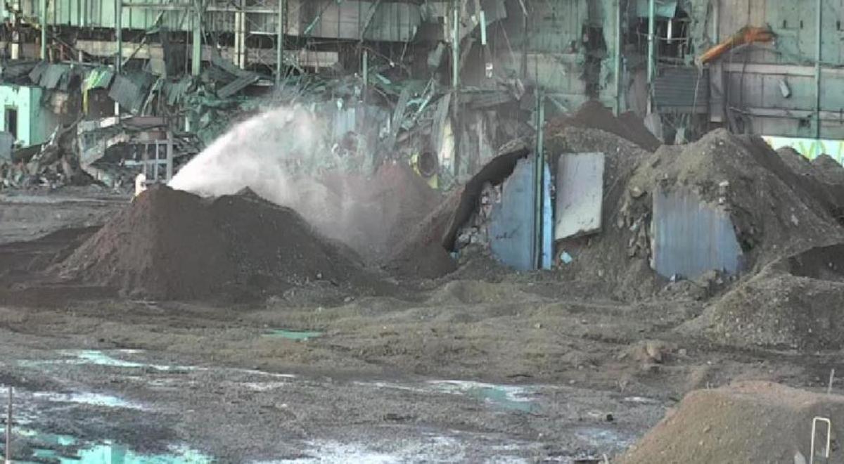 Layers of soil and fixative have been placed over the foundation of the Plutonium Reclamation Facility and demolition debris at the Plutonium Finishing Plant to prevent further spread of contamination.