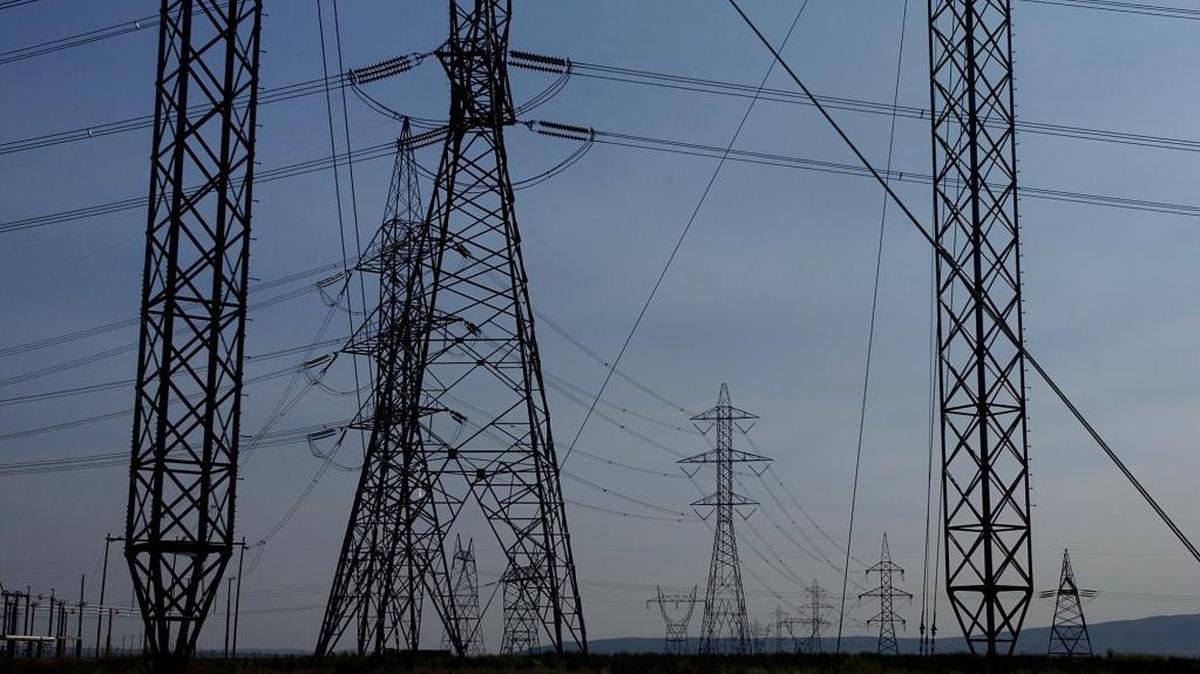 Washington is part of Western Interconnection’s electrical power grid system. The rest of the Pacific Northwest, western U.S. and western Canada all fit within the grid.