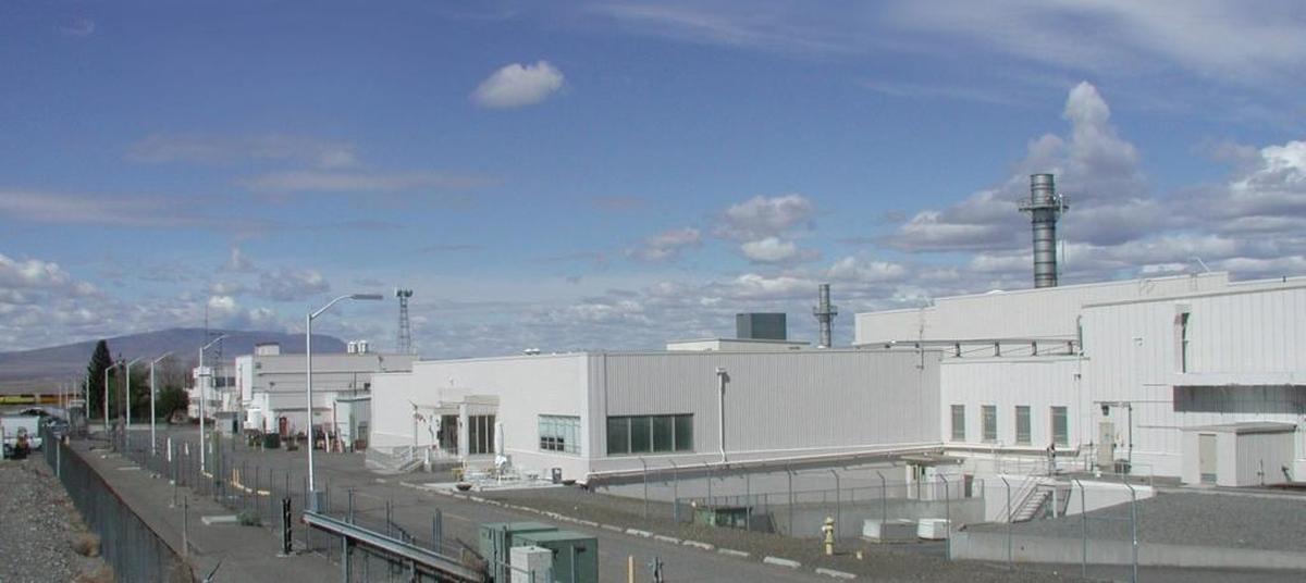 The American Nuclear Society honored the Pacific Northwest National Laboratory’s Radiochemical Processing Laboratory with its Nuclear Historic Landmark award in a brief celebration Monday morning.