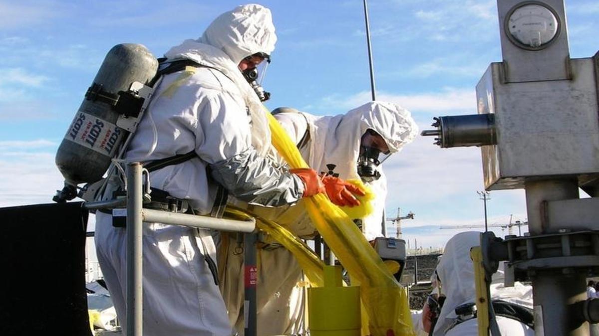 An Office of Inspector General review concluded that Hanford workers generally felt free to discuss concerns about chemical vapors, but interviewed seven workers who expressed reservations.