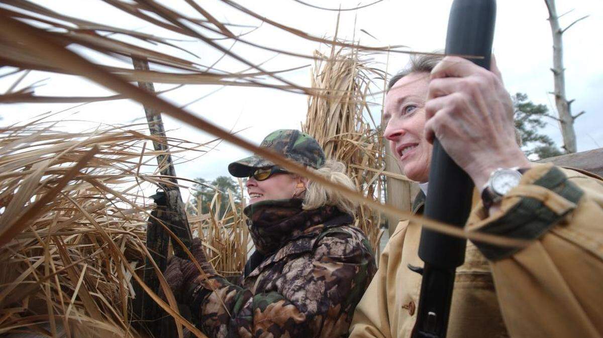 If the government shuts down, hunting areas that charge a fee in the Mid-Columbia River National Wildlife Refuges will be closed.