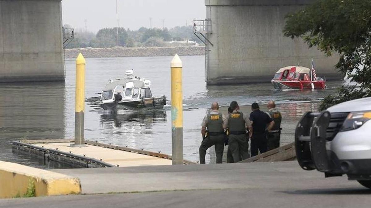 The Franklin County sheriff’s boat helped Aug. 10, 2017, in recovering the body of missing boater Brandon Martin, 34, of Richland. Mark Allen of Allen Water Rescue Services, with the red boat on the right, was asked by the family to help with the search after Martin went overboard Aug. 6.