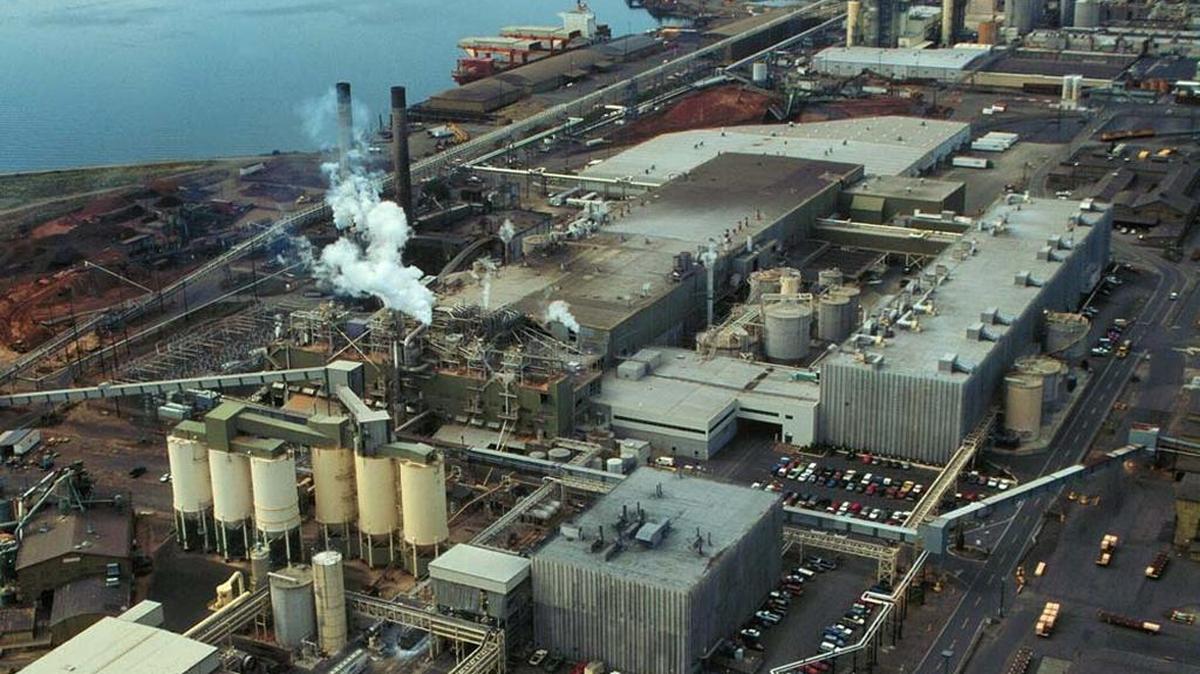 During an electricity demand response project, the North Pacific Paer Corp. pump and paper manufacturing facility in Longview, Wash., rediced its electricity use within 10 minutes.