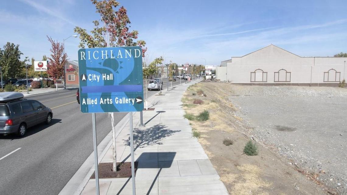 
A consultant told developers of a public market in Richland that they will need a larger facility and some public money to be successful. It would cost an estimated $13 million to $14 million. The proposed site is on George Washington Way near Lee Boulevard as you enter the city from the south.
