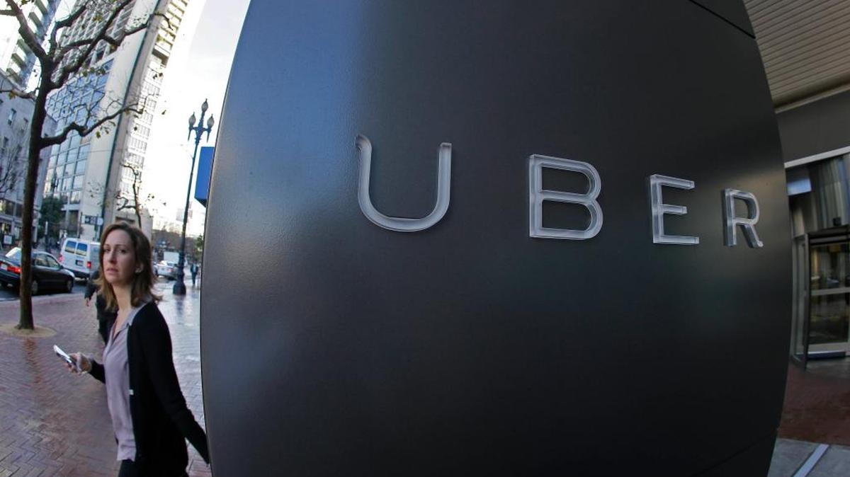 Uber is one step closer to operating in the entire Tri-City area. Pasco City Council members this week appeared to be on board with updating rules to include companies that use web-based platforms or smartphone applications to connect passengers with drivers.