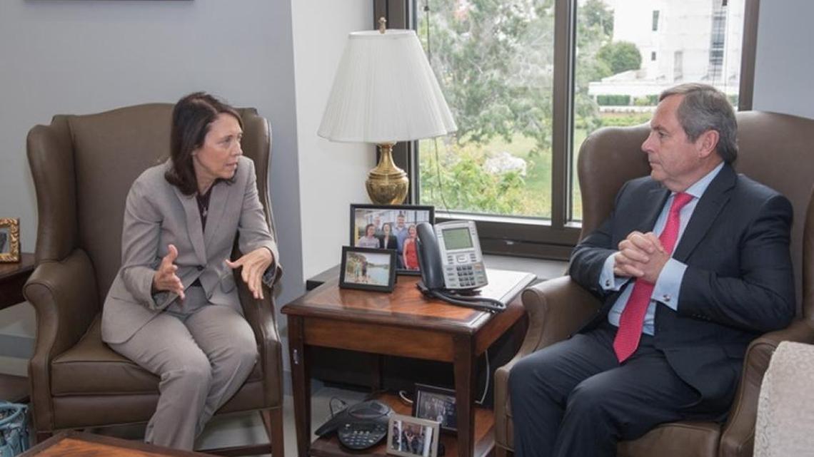 Sen. Maria Cantwell met with Canadian ambassador David MacNaughton Thursday to discuss progress being made toward a new, modernized Columbia River Treaty.