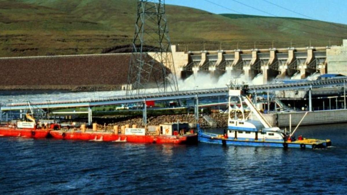 The navigation lock at Little Goose Dam has returned to service after an extended maintenance outage.