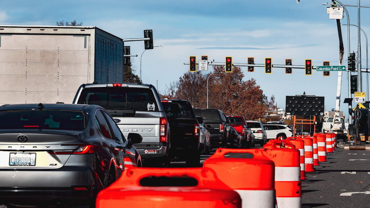The city of Richland advises motorists to avoid the George Washington Way/Columbia Point South area while the intersection is upgraded.