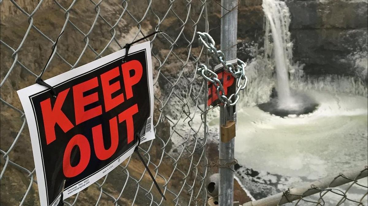 Palouse Falls trails have been blocked by fencing.