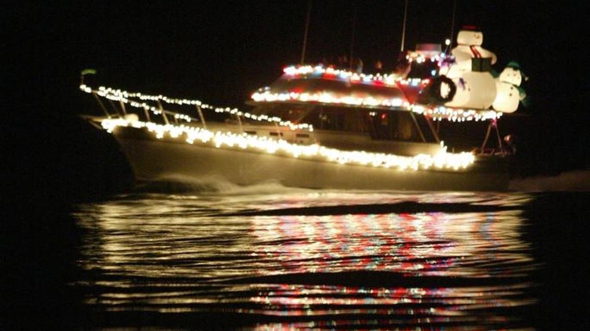 Boats to light up Columbia River starting at 6 p.m. Dec. 4-5.