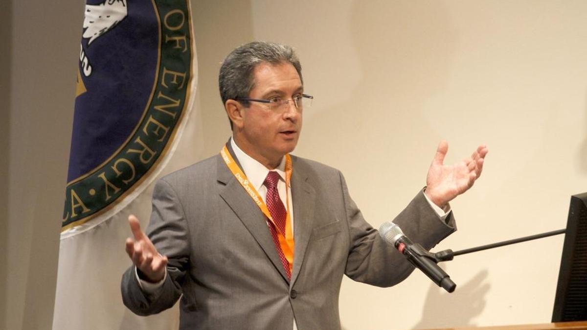 Steven Ashby, director of the Pacific Northwest National Laboratory, speaks to colleagues and guests on Friday during EMSL’s 20th anniversary celebration.