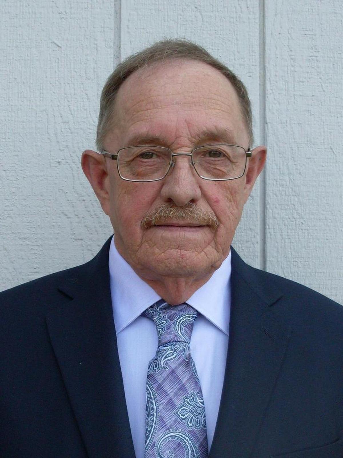 Lloyd Becker