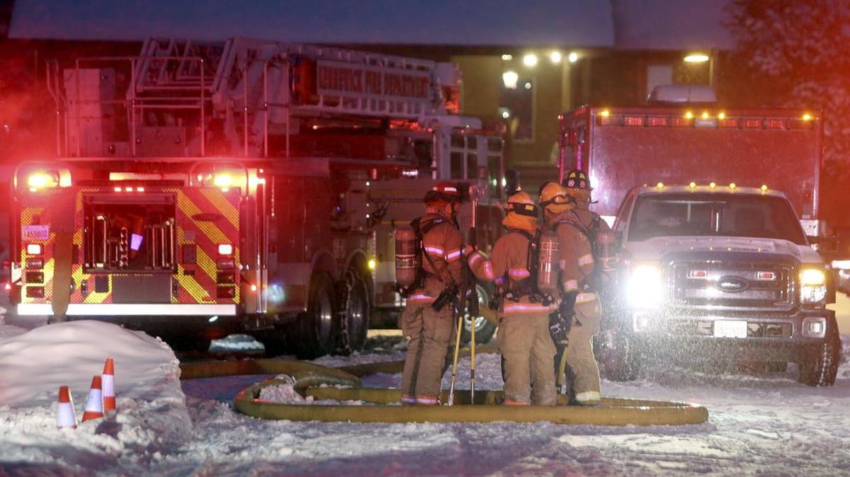 Members of the Kennewick Fire Department responded early Tuesday evening to a small apartment fire at Cedars Apartments in Kennewick. There was no one injured in the small fire and minimal damage.