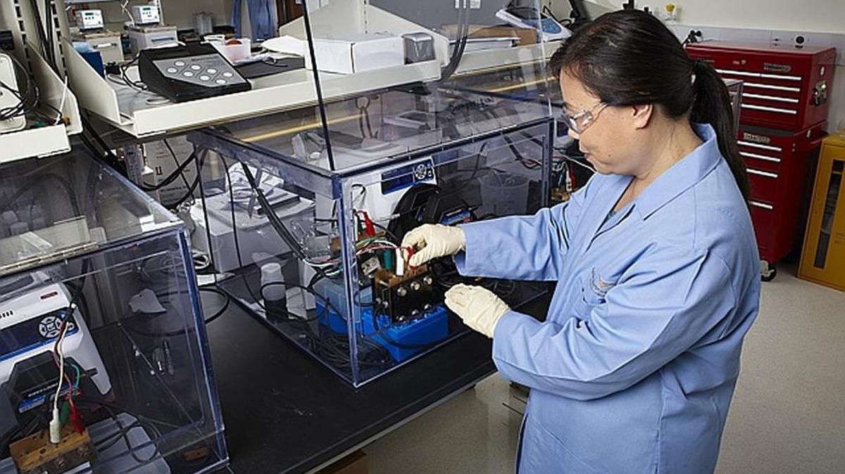 PNNL has designed and is testing a modular vanadium redox flow battery with potential to store large amounts of energy from resources that are renewable, but variable, such as solar and wind.